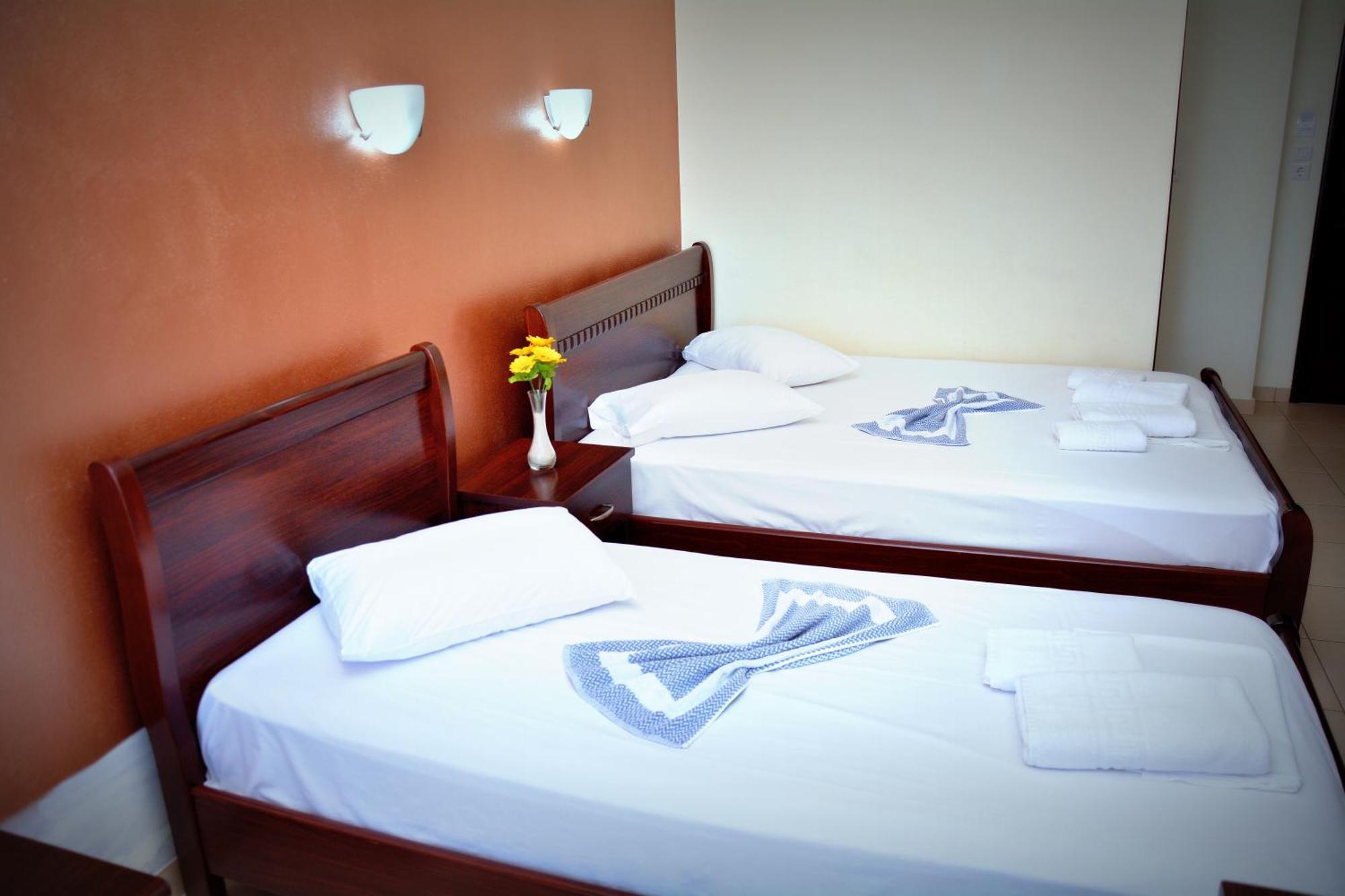 Hotel Paris Paralía エクステリア 写真